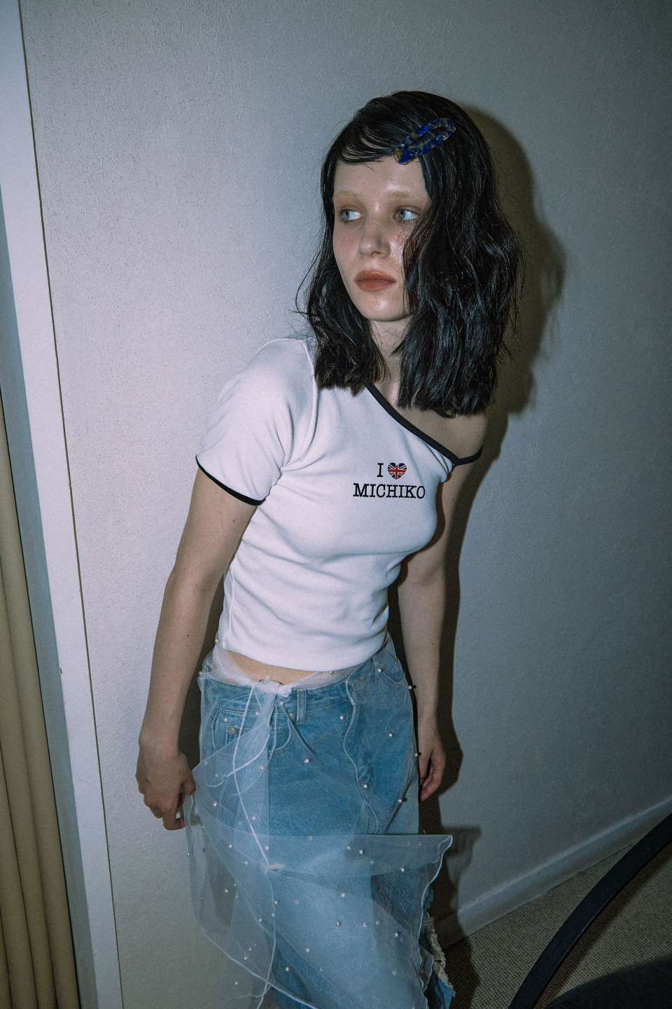 【MICHIKO LONDON】◆HEART UNION JACK UNBALANCE TOP◆大人気◆ MUSINSA | MICHIKO LONDON Heart Union Jack Unbalanced Top White