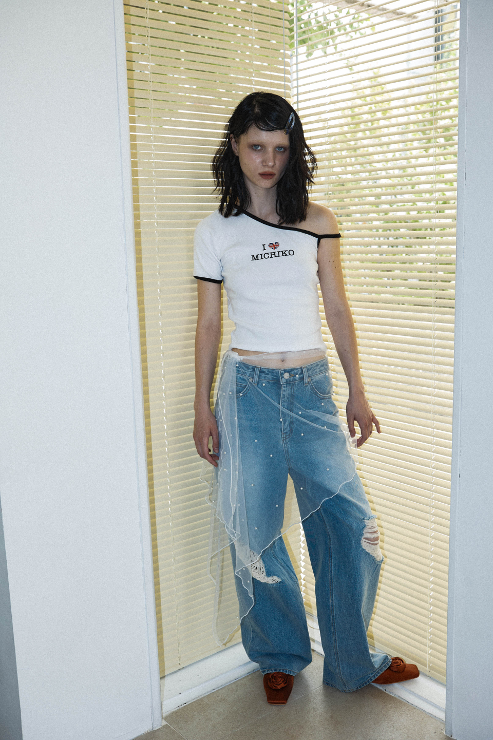 【MICHIKO LONDON】◆HEART UNION JACK UNBALANCE TOP◆大人気◆ MUSINSA | MICHIKO LONDON Heart Union Jack Unbalanced Top White