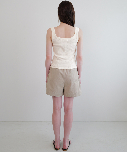 Eyelet button sleeveless (ivory)