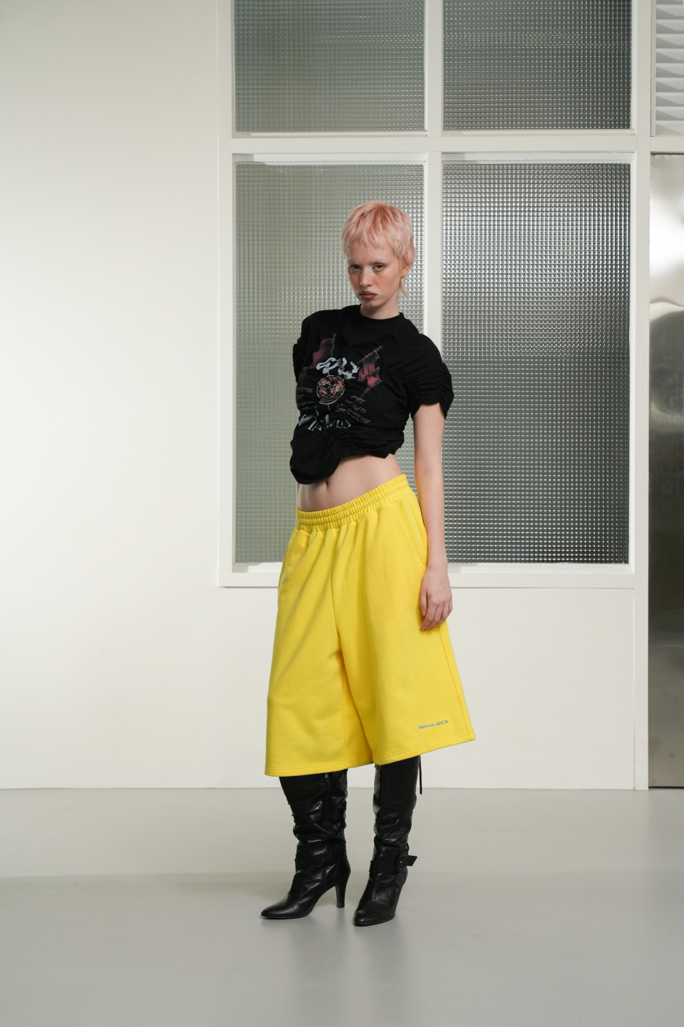 ☆送料・関税込☆GRAILZ★ROSE EMBLEM BERMUDA SWEATPANTS★ ☆送料・関税込☆GRAILZ☆ROSE EMBLEM BERMUDA SWEATPANTS