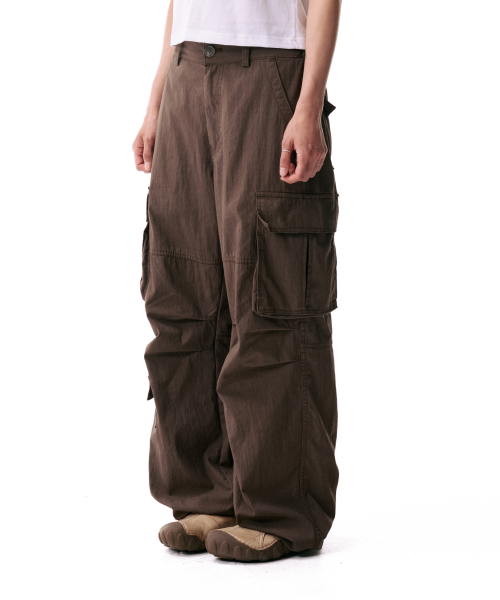Textured Side Pocket Cargo Pants (Brown)
