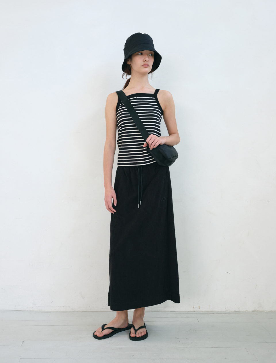[ENZO BLUES] ストライプクロスバッグ MUSINSA公式 | ENZO BLUES Easy Luster Cross Bag (Black)
