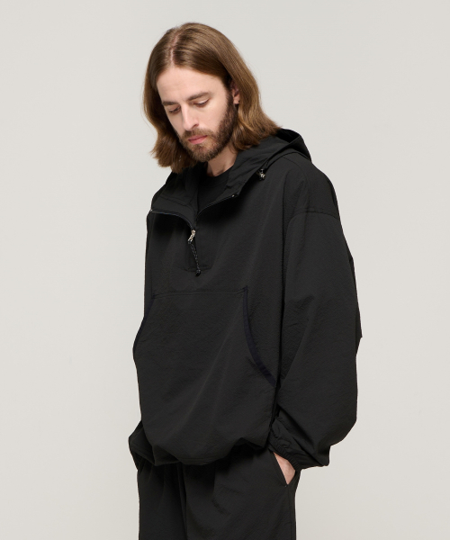 Комплект из сирсакера с анораком и шортами (Black)