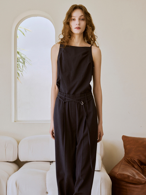 Sleeveless two piece like jumpsuit
