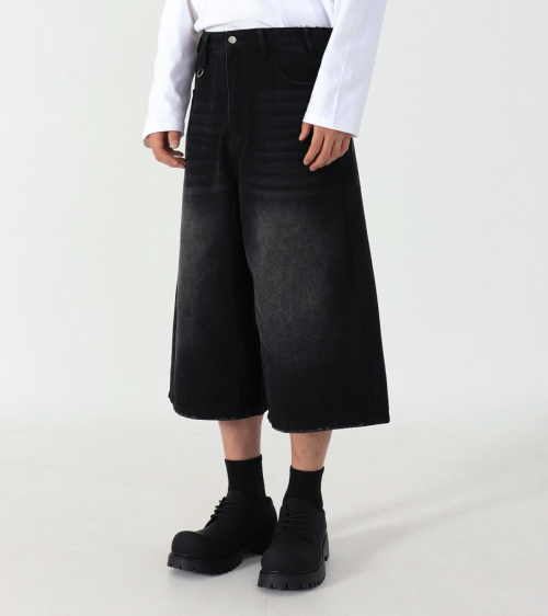 Вареные джинсовые бермуды с цепочкой Vintage Black