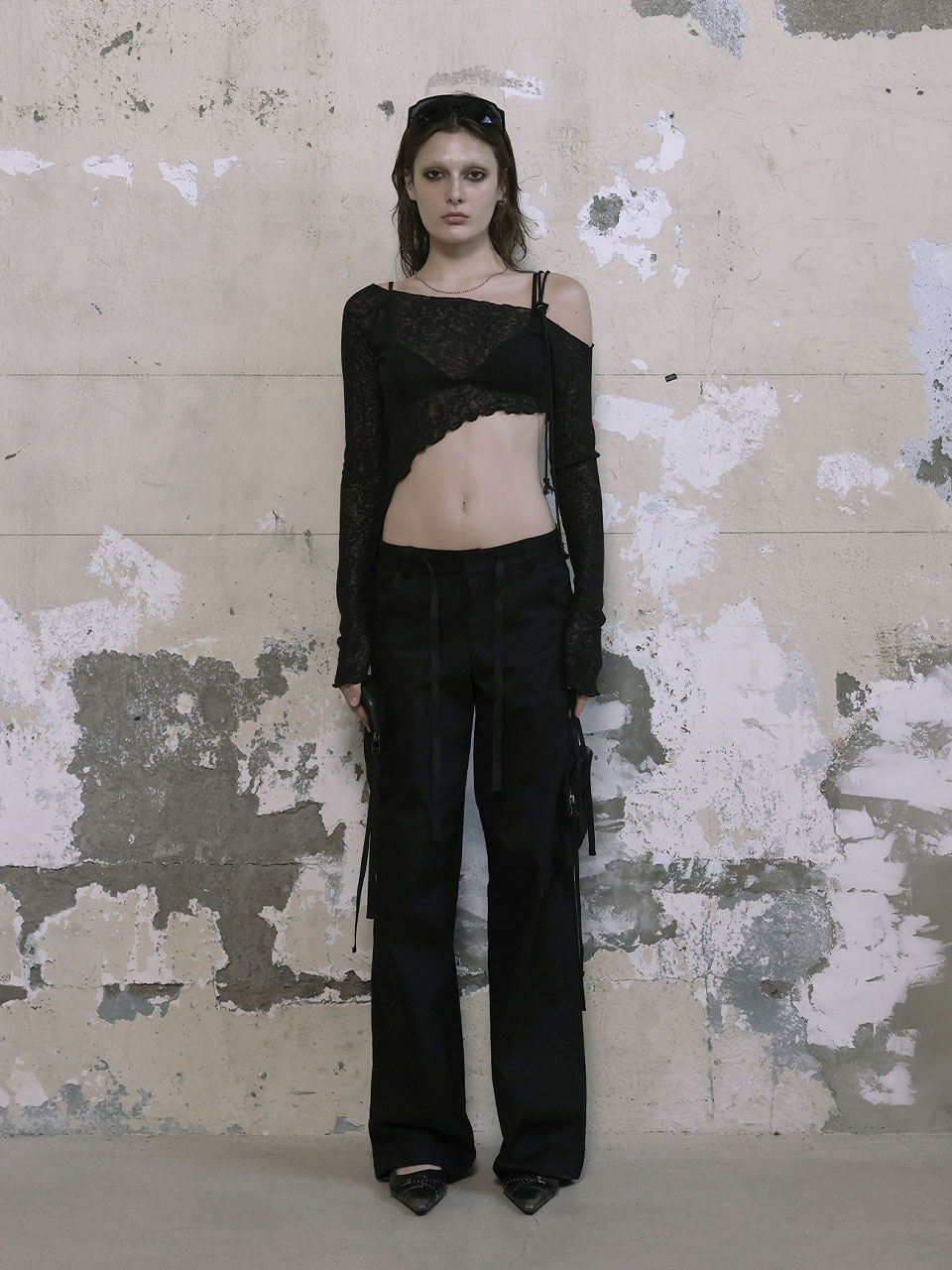トップス Bohemian Seoul NET UNBALANCE STRAPSLEEVE 보헤미안 서울(BOHEMSEO) NET UNBALANCE STRAP SLEEVE, BLACK