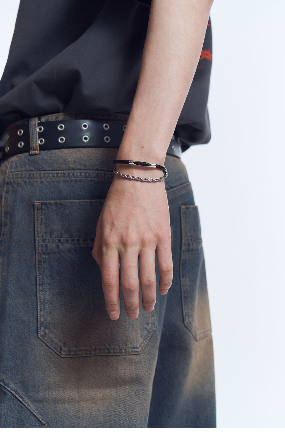 ●DOFFJASON● Double Layered Bracelet BLACK DJ24SSEBR006BLK MUSINSA | DOFFJASON Double layered bracelet, BLACK