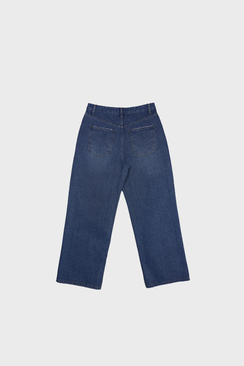 MUSINSA | DARED STAR STUD SAND JEANS