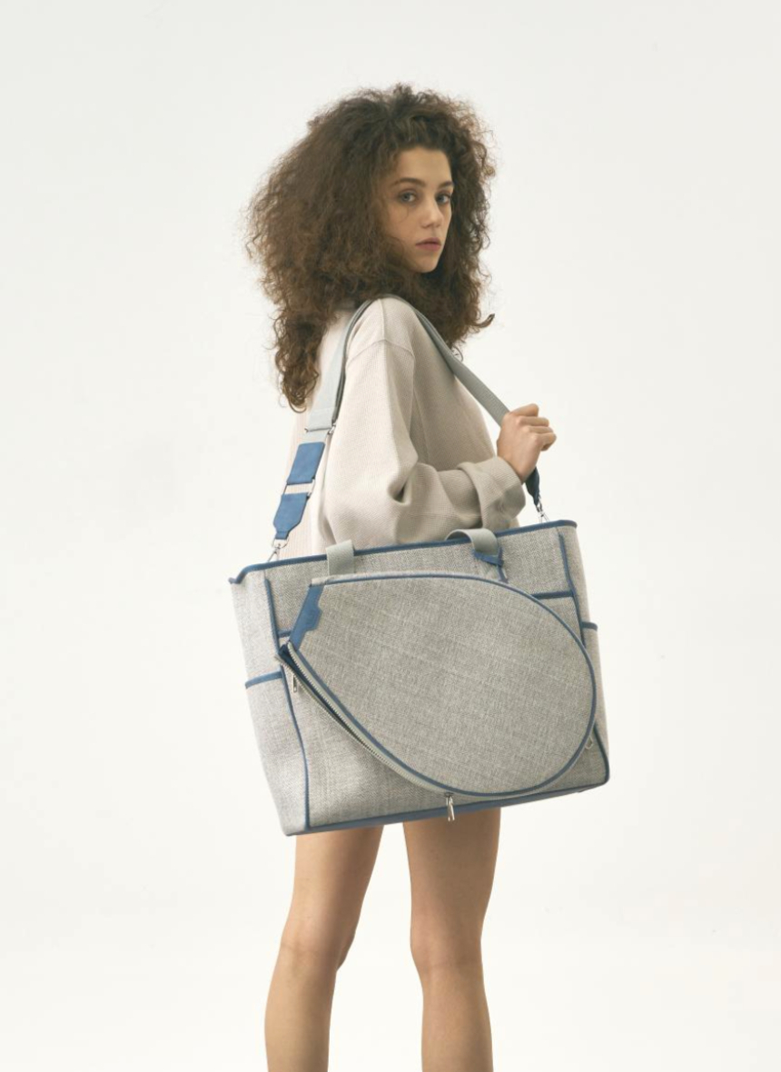 스포티 착장 코디 뒷모습