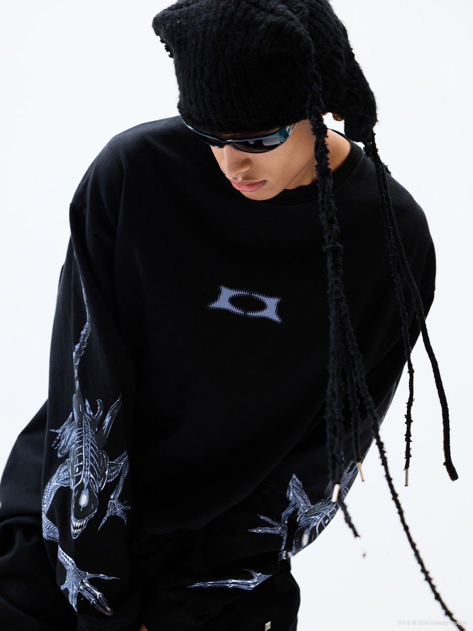 크리틱(CRITIC) CRITIC X ALIEN WALK LONG SLEEVE TS BLACK