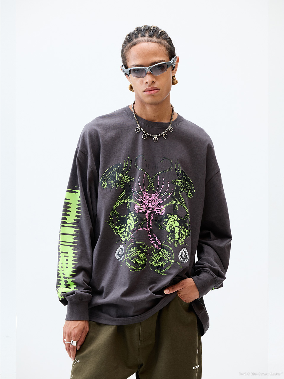 크리틱(CRITIC) CRITIC X ALIEN COLLAGE LONG SLEEVE TS