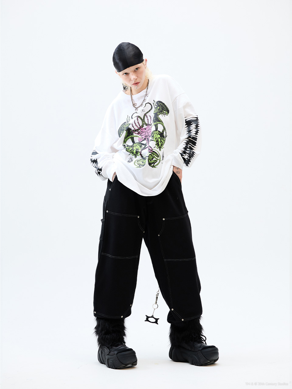 크리틱(CRITIC) CRITIC X ALIEN COLLAGE LONG SLEEVE TS WHITE