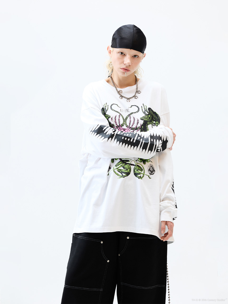 MUSINSA | CRITIC CRITIC x ALIEN COLLAGE LONG SLEEVE TS WHITE