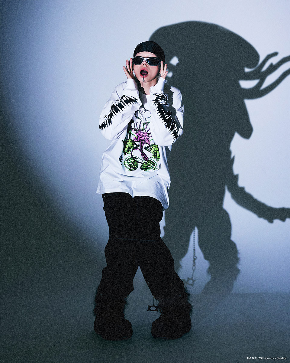 MUSINSA | CRITIC CRITIC x ALIEN COLLAGE LONG SLEEVE TS WHITE