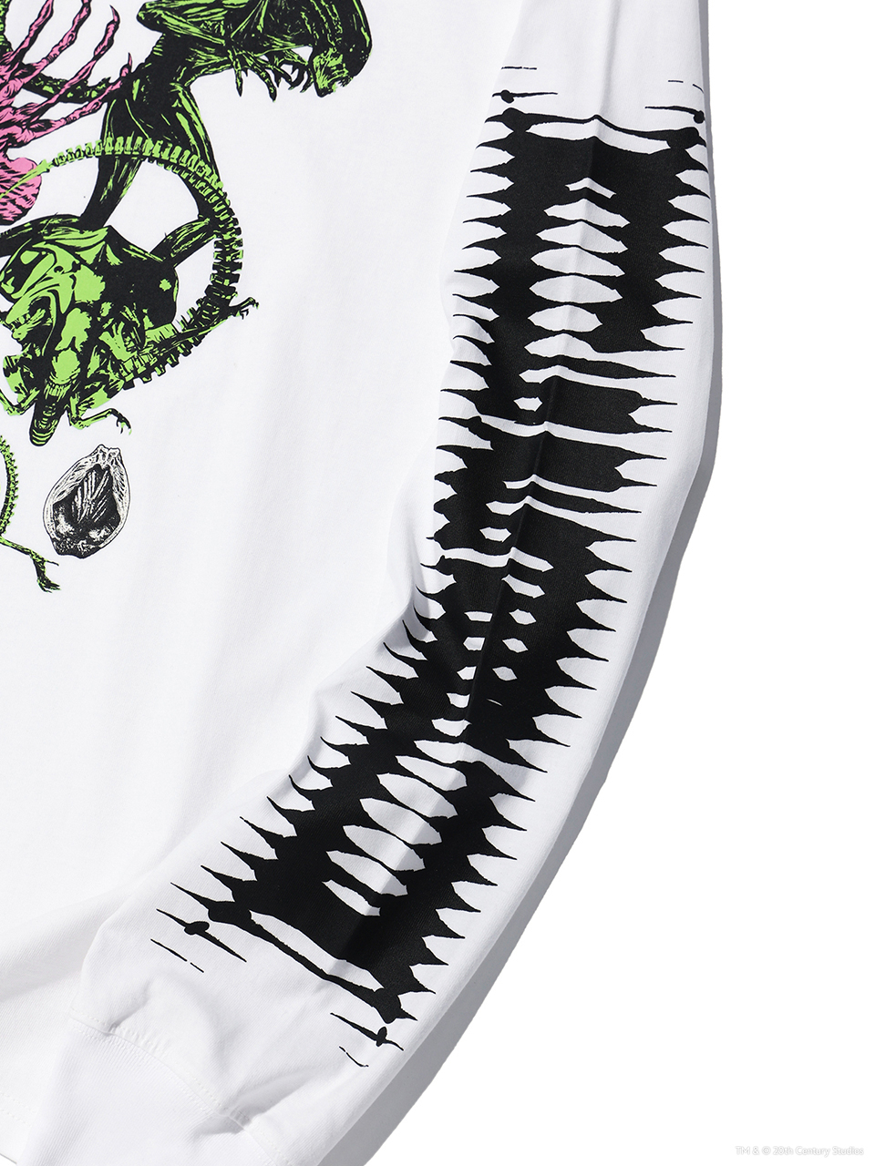 [CRITIC] CRITIC X ALIEN COLLAGE LONG SLEEVE TS /追跡付 크리틱(CRITIC) CRITIC X ALIEN COLLAGE LONG SLEEVE TS WHITE