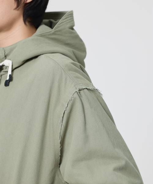 Дутый бомбер с капюшоном на пуговицах-тоглах (Light Khaki)