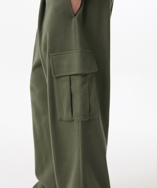 ONE TUCK WIDE CARGO SWEAT PANTS [KHAKI]