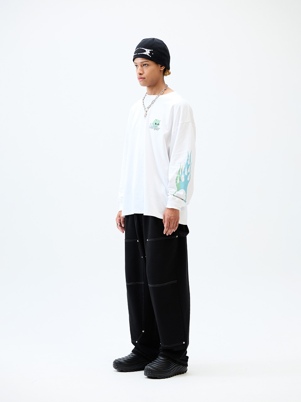 크리틱(CRITIC) CRITIC DEVILMAN LONG SLEEVE T-SHIRT WHITE
