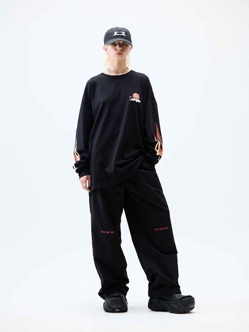 [CRITIC] CRITIC DEVILMAN LONG SLEEVE T-SHIRT /追跡付 MUSINSA | CRITIC CRITIC DEVILMAN LONG SLEEVE T-SHIRT BLACK