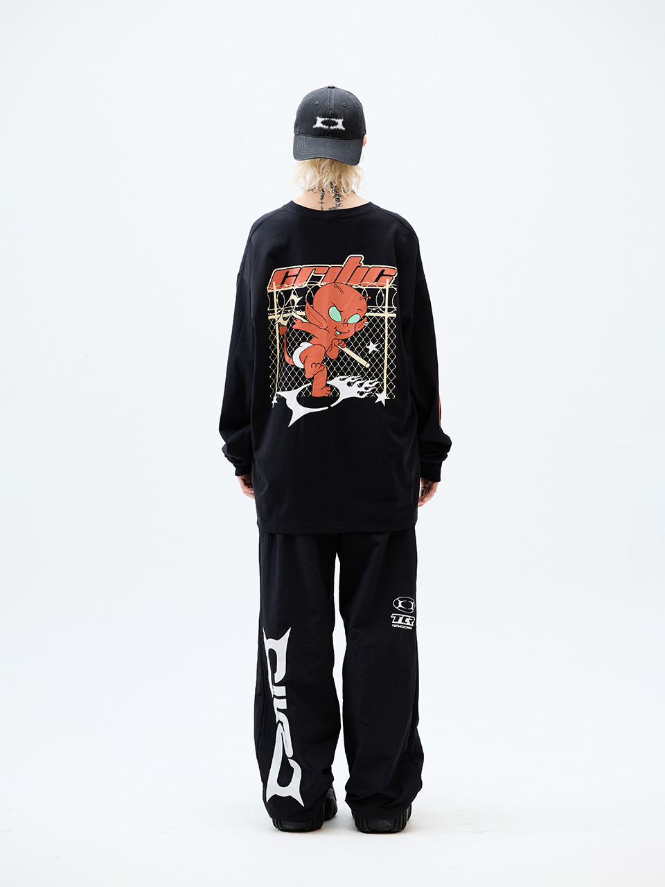 CRITICのCRITIC DEVILMAN LONG SLEEVE T-SHIRT 全2色 MUSINSA | CRITIC CRITIC DEVILMAN LONG SLEEVE T-SHIRT BLACK
