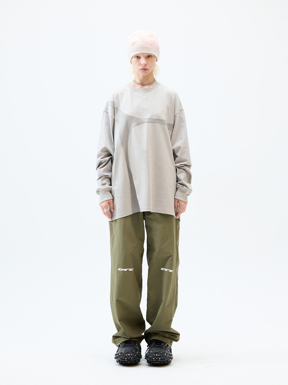 크리틱(CRITIC) WORMHOLE INCISION LONG SLEEVE T-SHIRT LIGHT