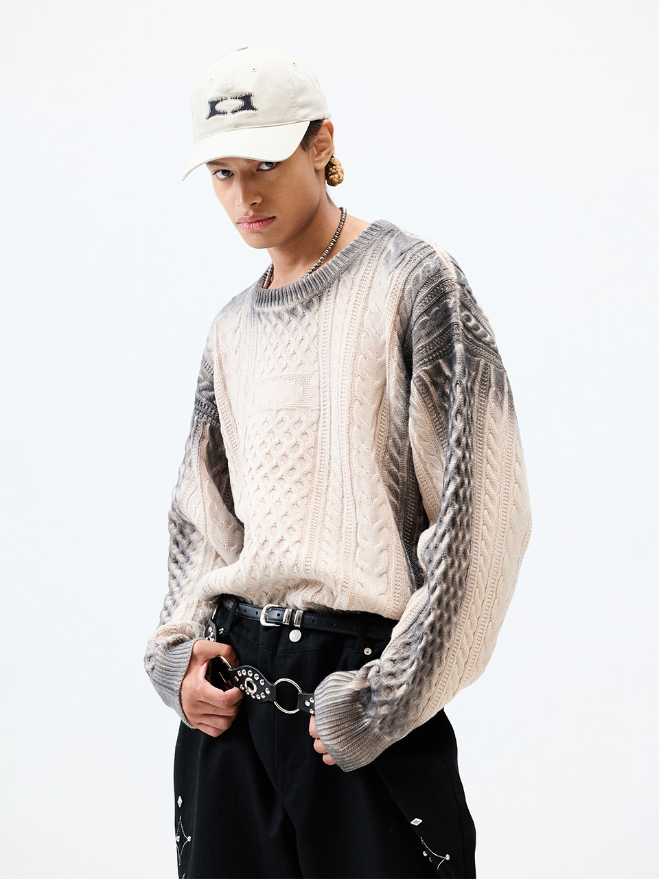 パンツ CRITIC WORMHOLE STUD PANTS BLACK CTPTEC002BK 크리틱(CRITIC) WORMHOLE STUD PANTS BLACK - 사이즈 & 후기