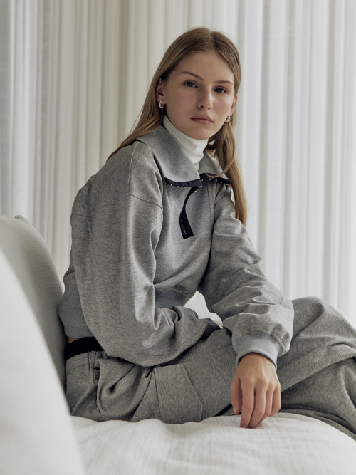 Wide collar crop sweatshirts (2color)