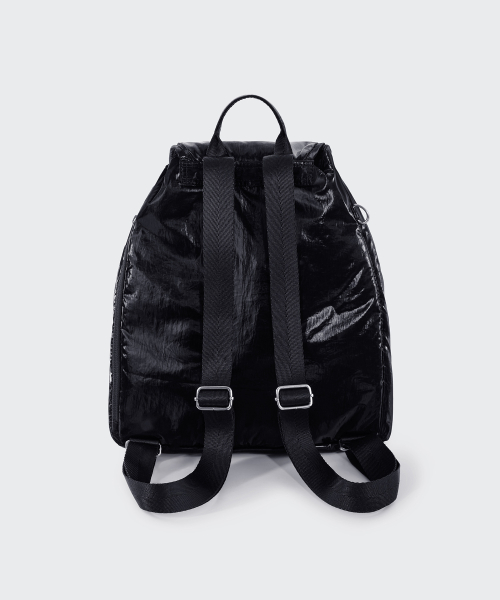 WOMENS SHINY FLAP MINI BACKPACK [чёрный]