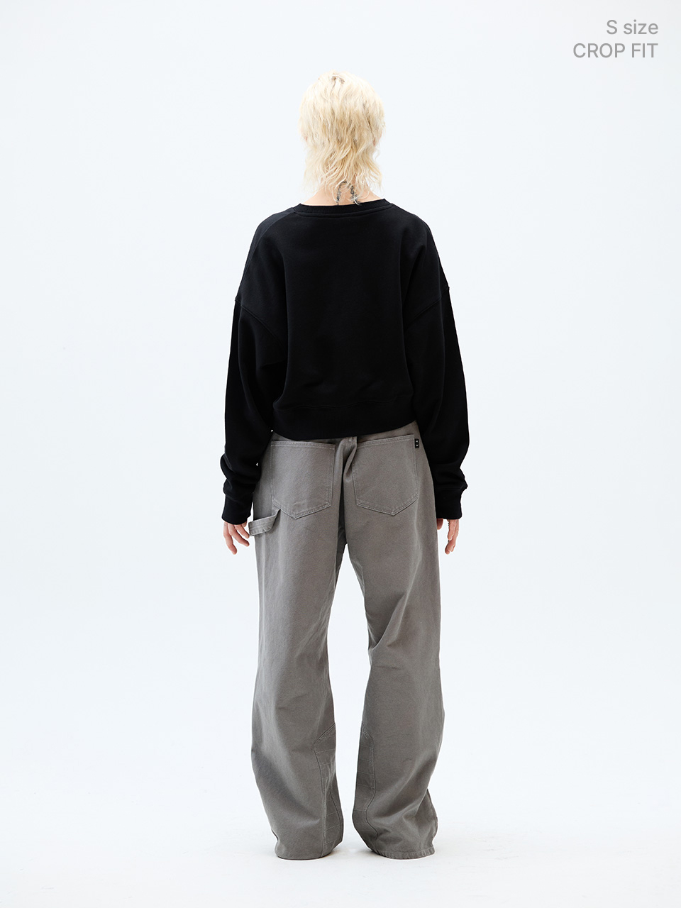 MUSINSA | CRITIC BASIC WORMHOLE SWEATSHIRT BLACK