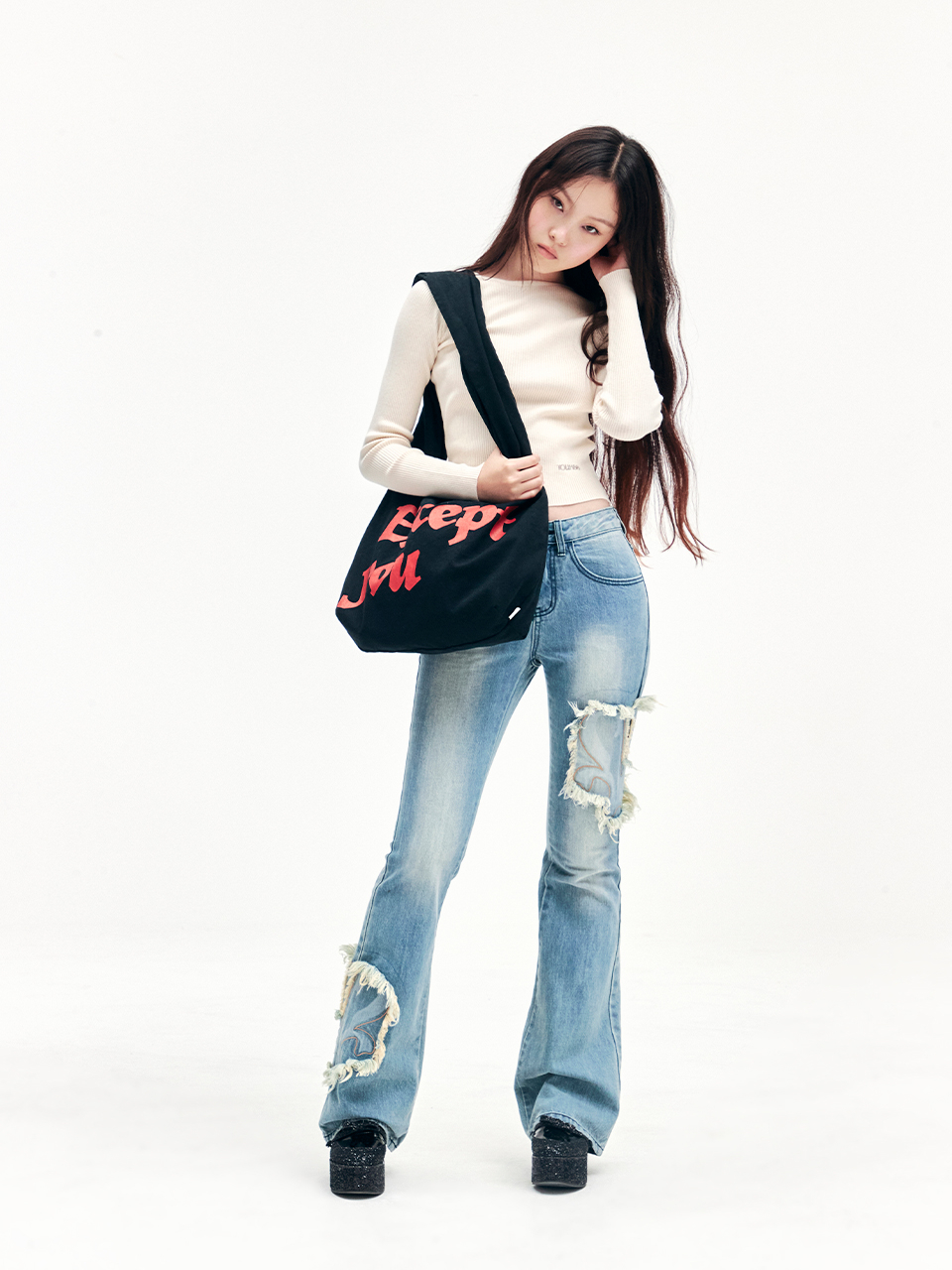 ショルダーバッグ・ポシェット YOUHEE LETTERING BIG BAG BLACK MUSINSA | YOUHEE LETTERING BIG BAG BLACK