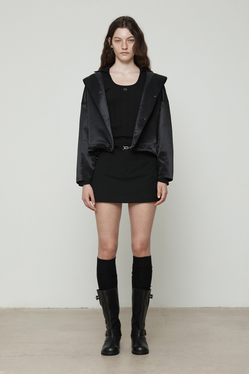 Полуоверсайз куртка с капюшоном [Black]