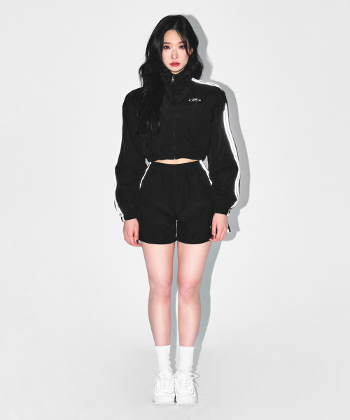 REFLECTIVE LINE NYLON SHORTS [BLACK]