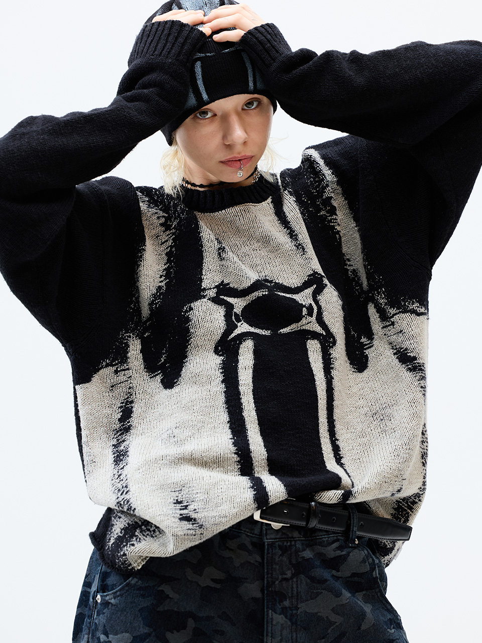 CRITICのVINTAGE WORMHOLE LONG SLEEVE KNIT 全2色 MUSINSA公式 | CRITIC VINTAGE WORMHOLE LONG SLEEVE KNIT GREY