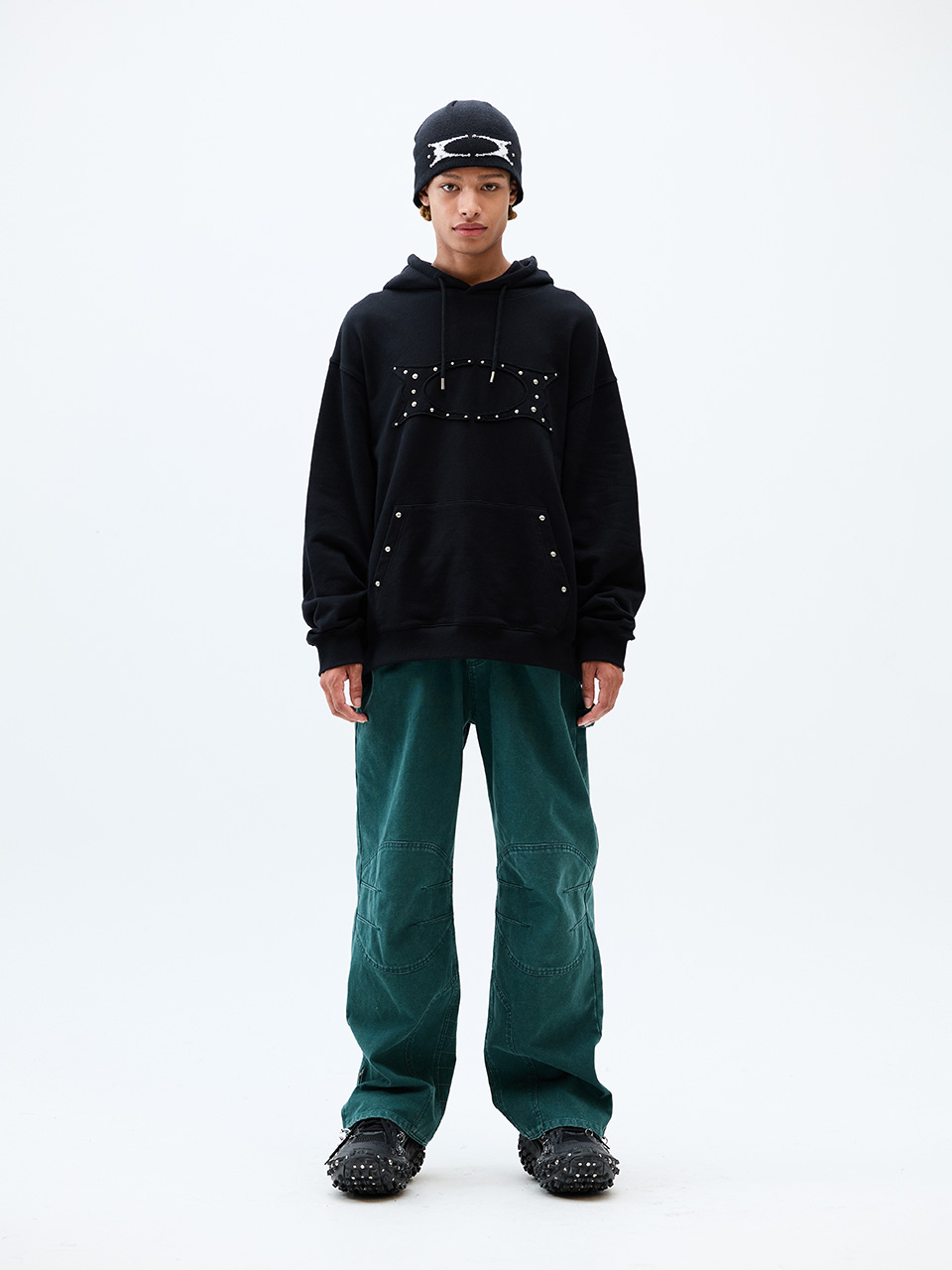 CRITICのWORMHOLE STUD HOODIE 全2色 MUSINSA | CRITIC WORMHOLE STUD HOODIE GREY
