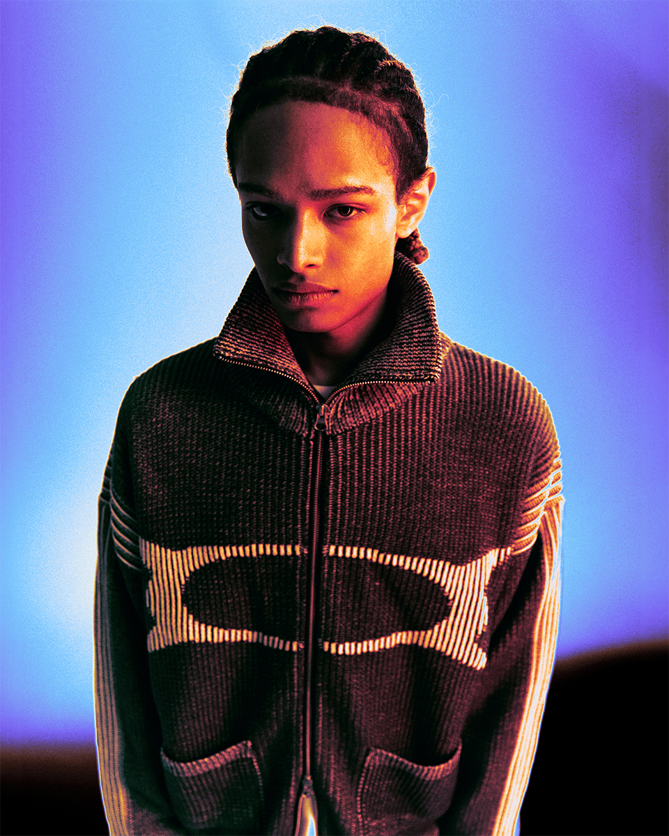 MUSINSA | CRITIC WORMHOLE STUD HOODIE BLACK