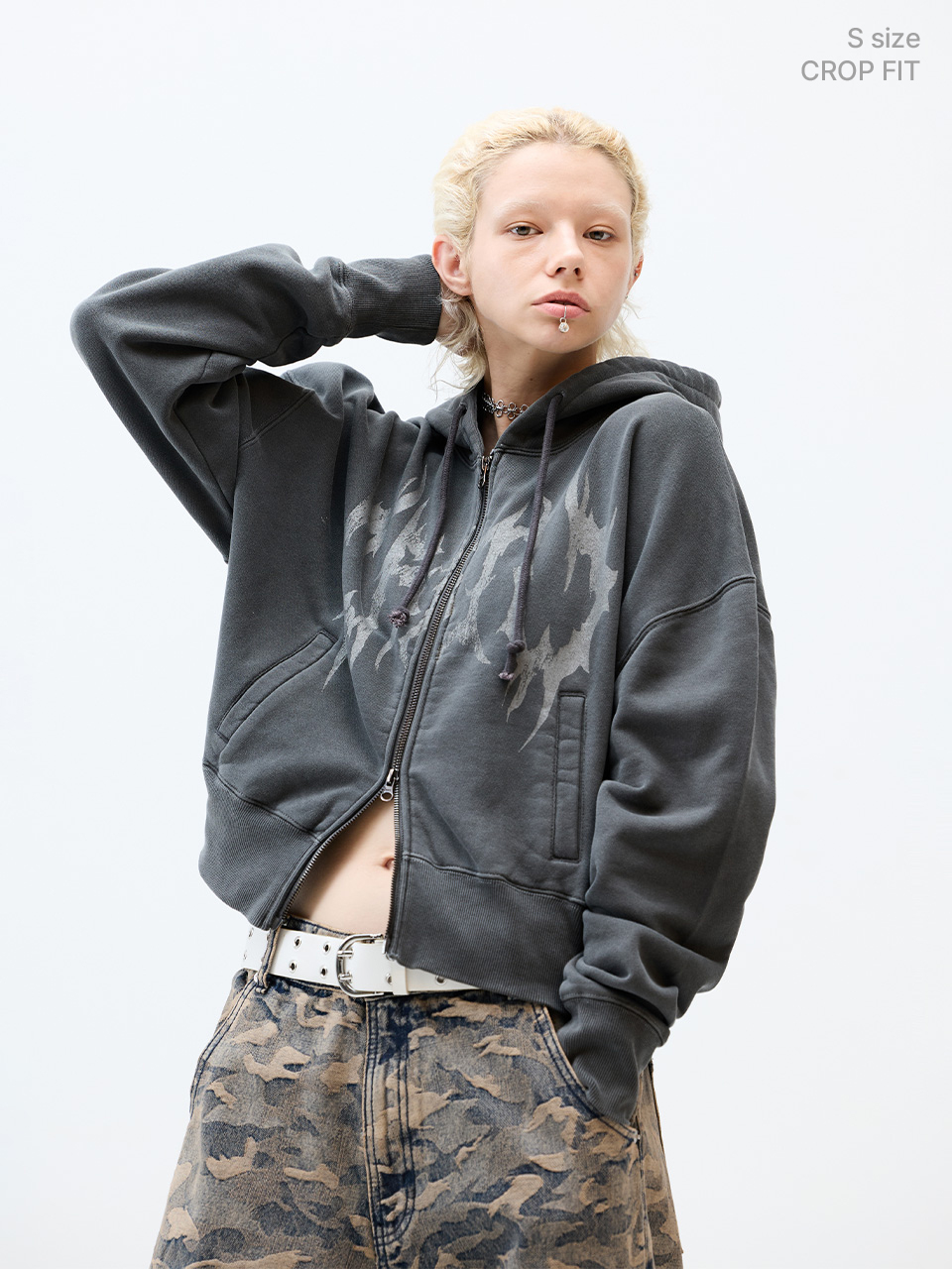 MUSINSA | CRITIC PIGMENT GHOST HOODIE ZIP-UP CHARCOAL