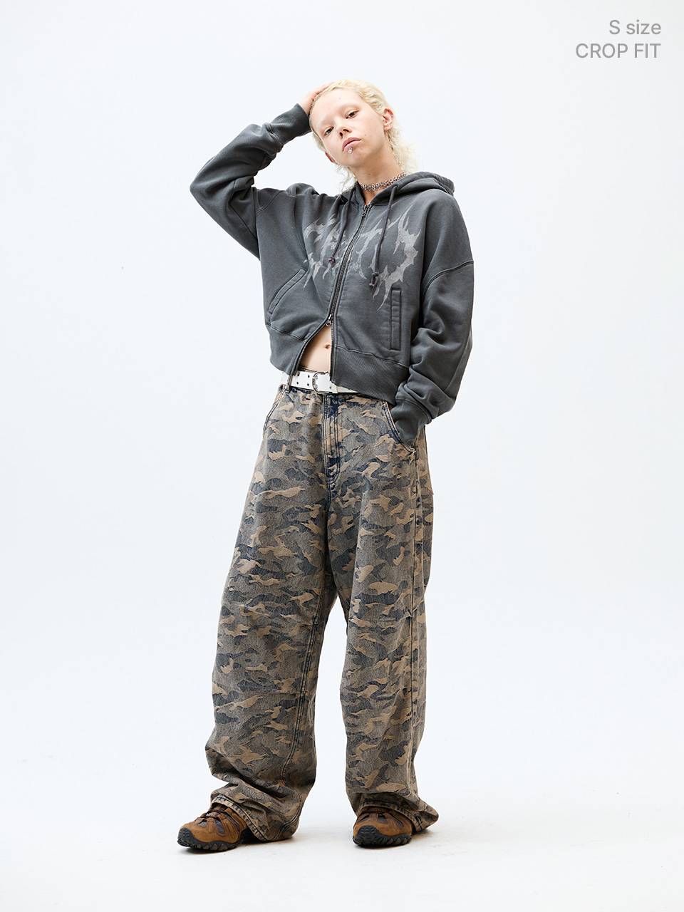 MUSINSA | CRITIC PIGMENT GHOST HOODIE ZIP-UP CHARCOAL