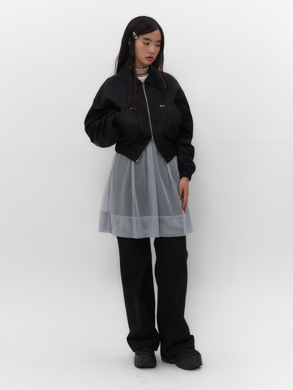 【韓国TUOMIO トゥオミオ】RUFFLE BOMBER JACKET MUSINSA公式 | TUOMIO RUFFLE BOMBER JACKET [BLACK]