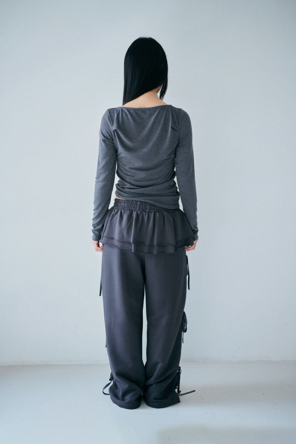 パンツ hugyourskin Frill Skirt Jogger Pants MUSINSA公式 | HUG YOUR SKIN Frill Skirt Jogger Pants (Black)