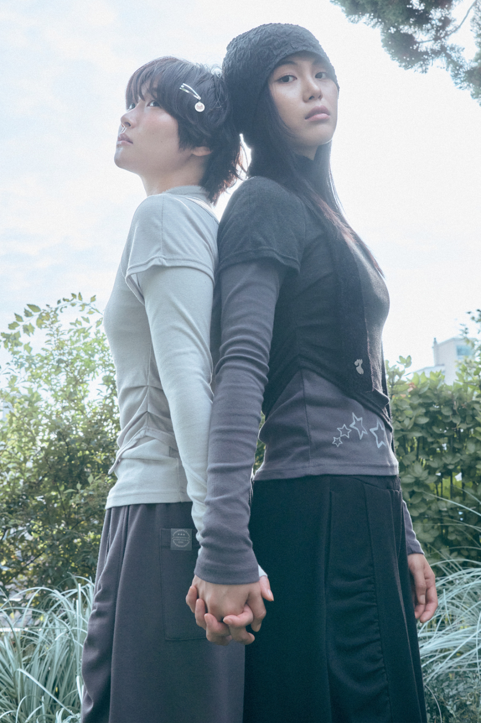 MUSINSA | HUG YOUR SKIN Layered Star T-Shirt (Grey)