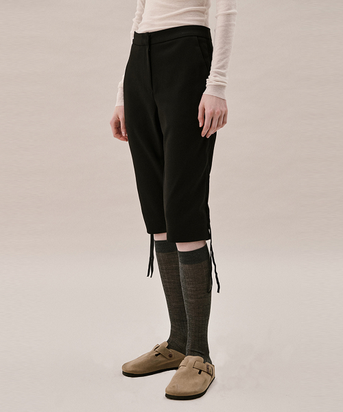SLIM FIT BERMUDA PANTS_BLACK