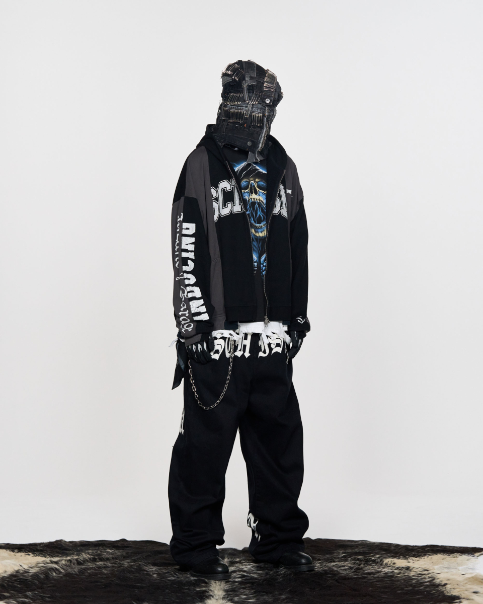 MUSINSA公式 | SCHISM INDUCING SCHISM PATCH JEANS BLACK