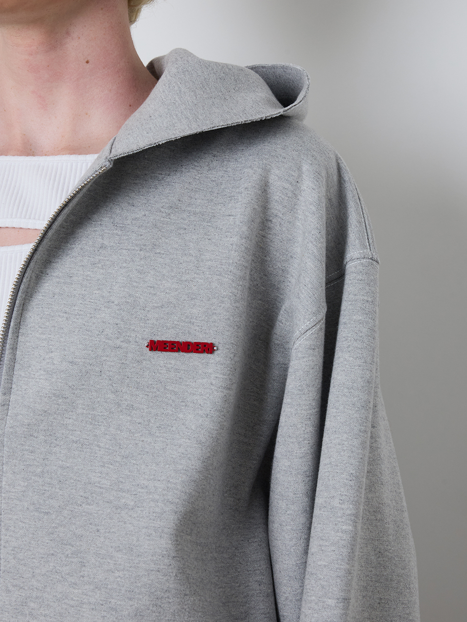 MUSINSA公式 | MEENDERI [UNISEX] STITCH POCKET ZIP UP HOODIE