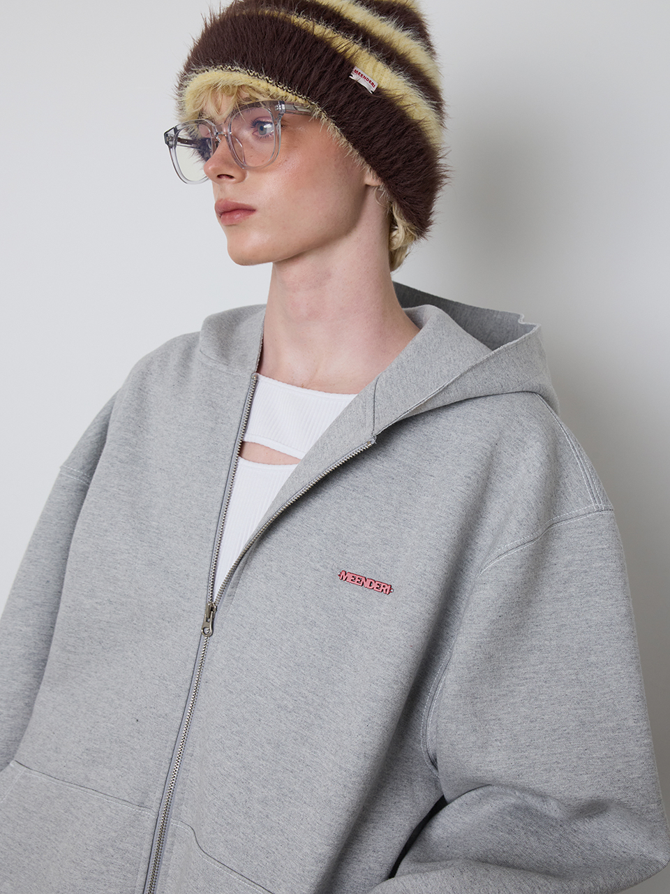 MUSINSA公式 | MEENDERI [UNISEX] STITCH POCKET ZIP UP HOODIE