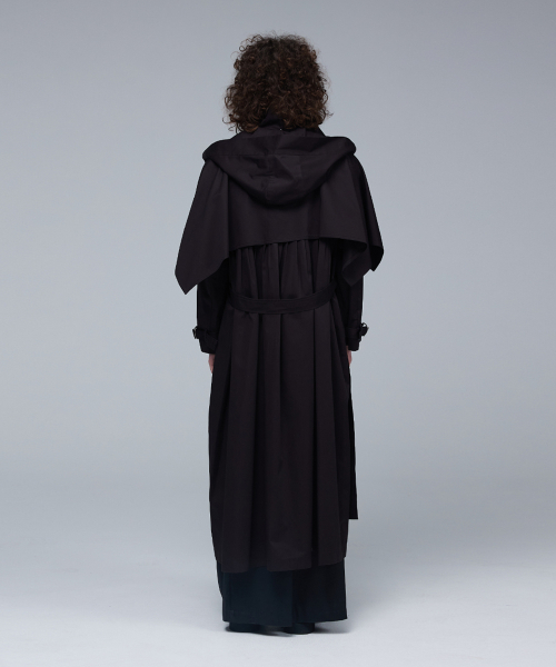 Back pleats long trench coat