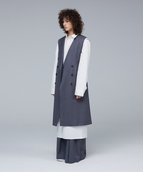 Signature sleeveless long vest