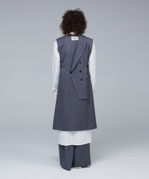 Signature sleeveless long vest