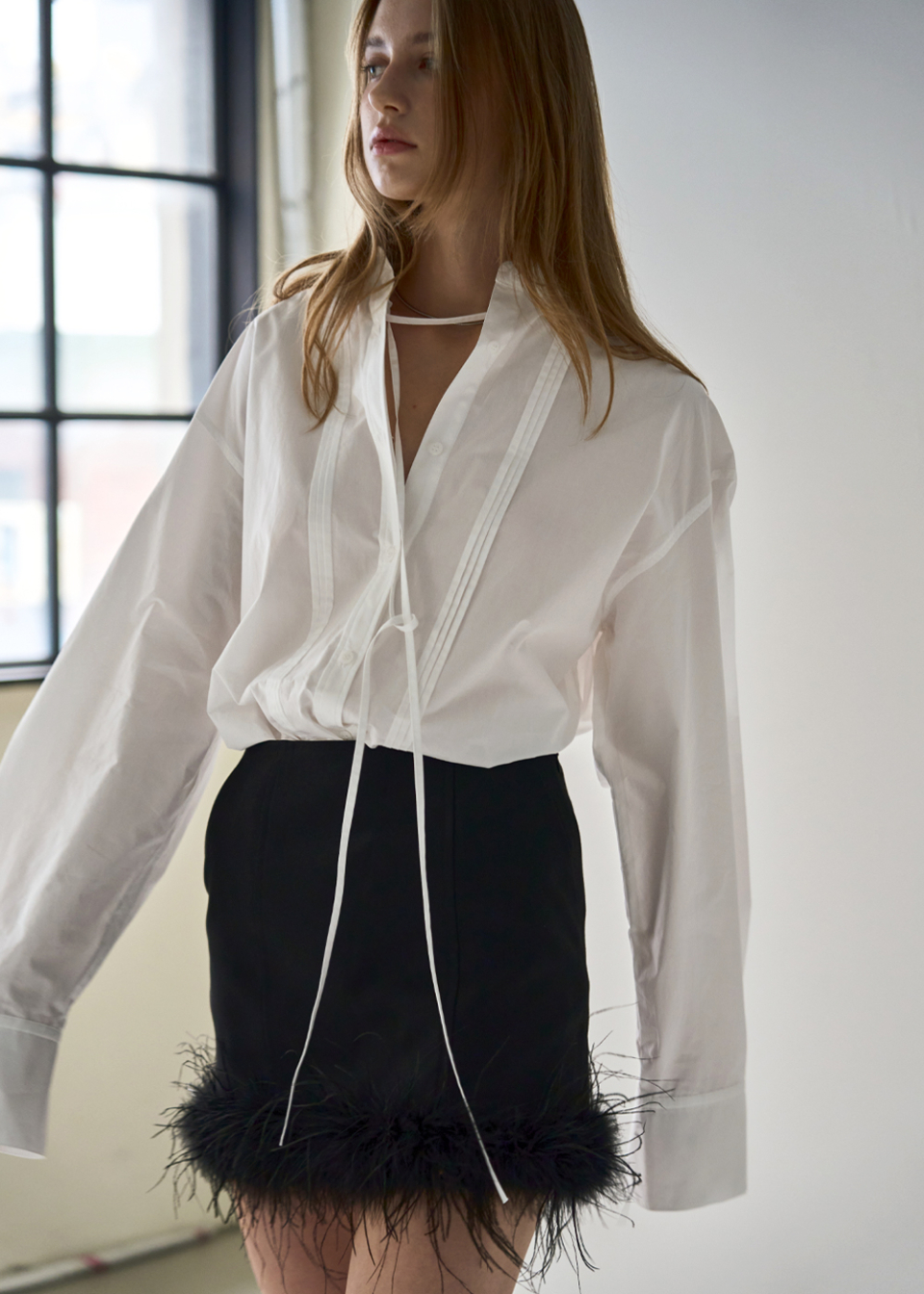 MUSINSA | SIGREAT Fur trim mini skirt