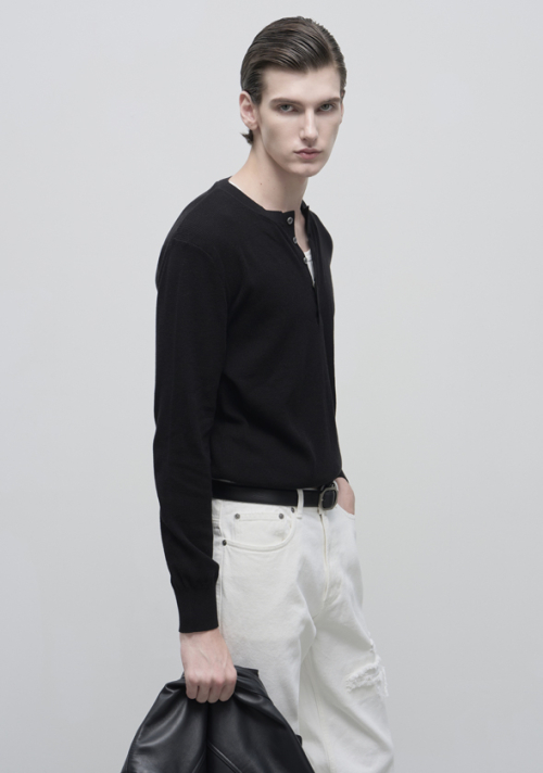 Henley вырез Kint - черный