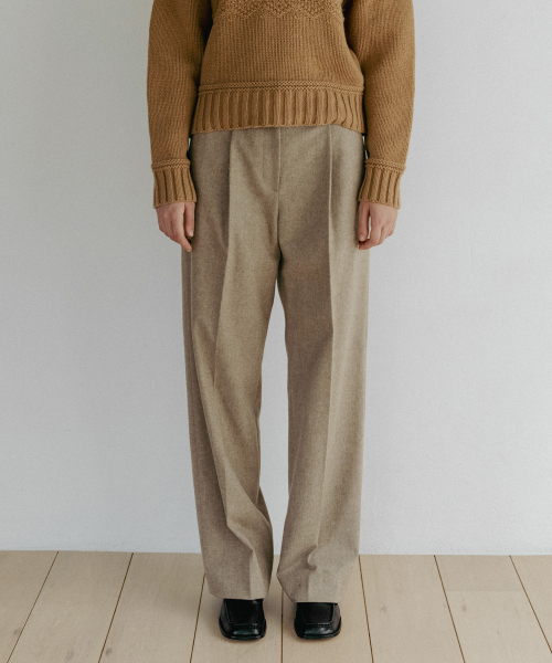 WOOL ONE-TUCK WIDE SLACKS BEIGE